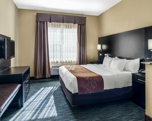 Гостиница Comfort Suites Odessa