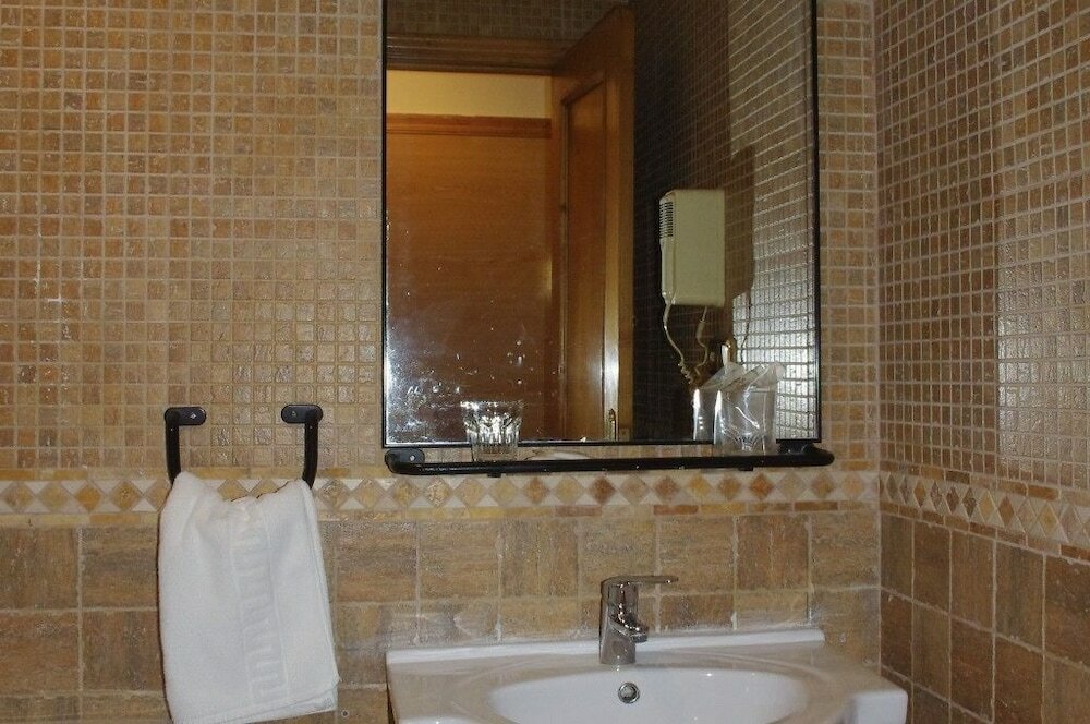 Фото Hotel La Casona De Jovellanos