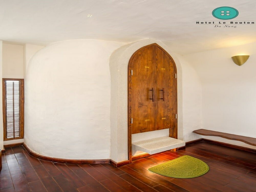 Фото Le Bouton Hotel