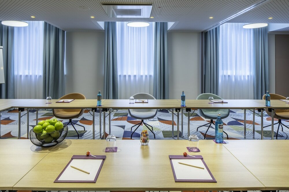 Фото Capri by Fraser Leipzig