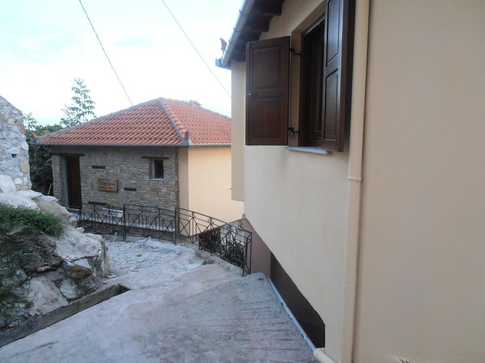 Фото Mansion Terpou