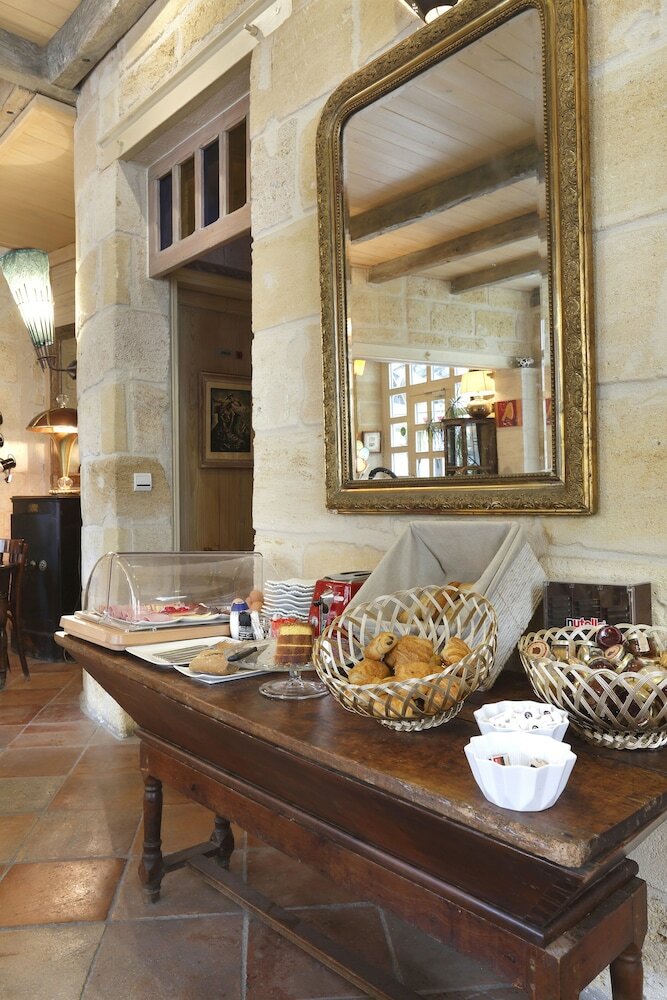 Фото Hôtel De La Tour Intendance