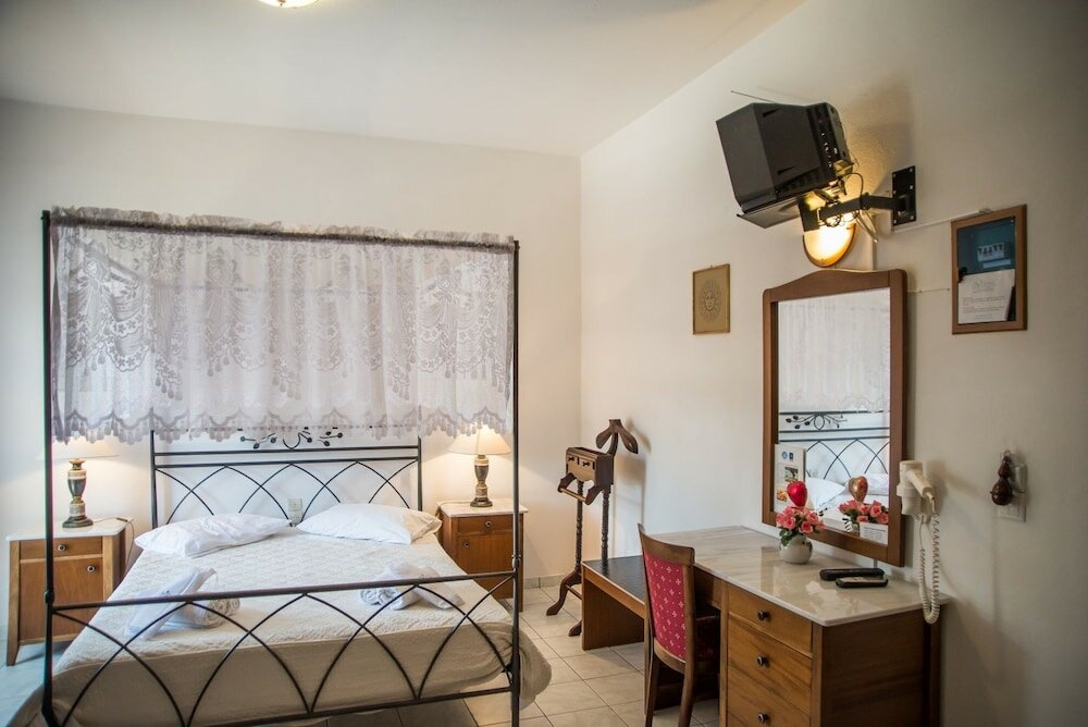 Фото Grikos Hotel