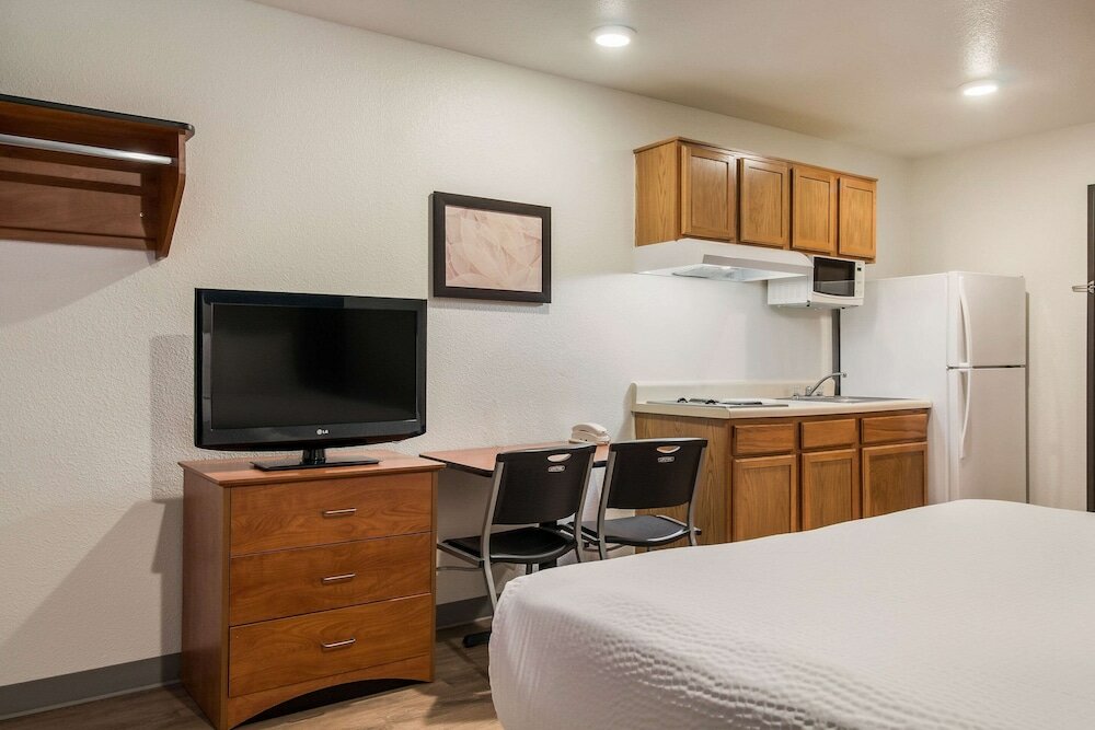 Фото WoodSpring Suites Houston La Porte