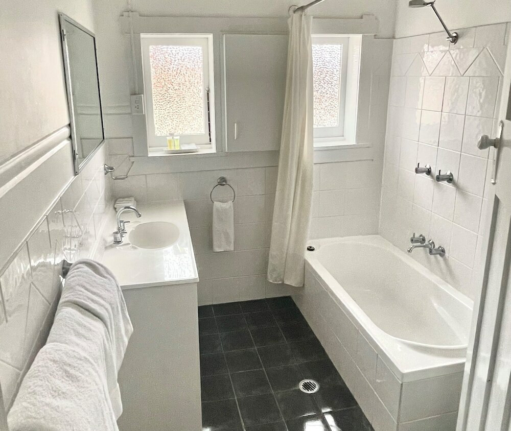 Фото Heritage Inn Bathurst