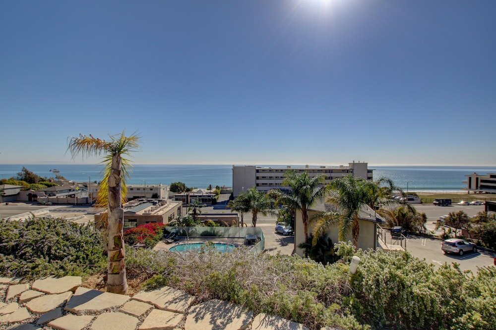 Фото The M Malibu