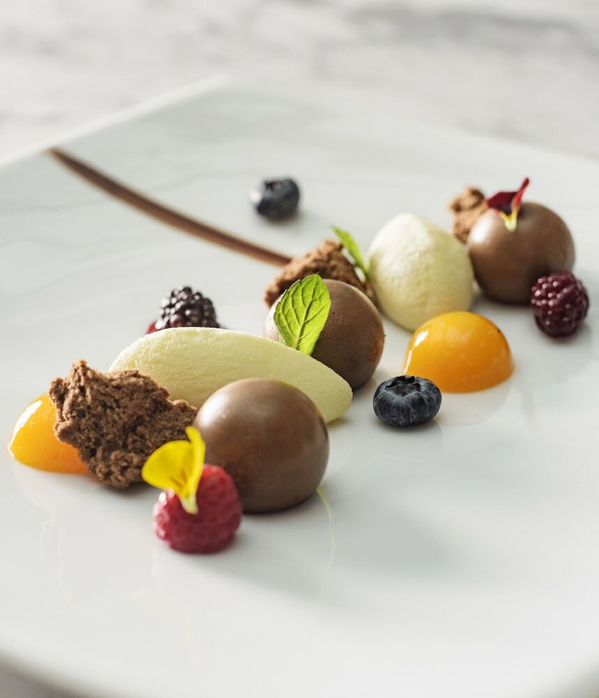 Фото Alvear Icon Hotel & Residences