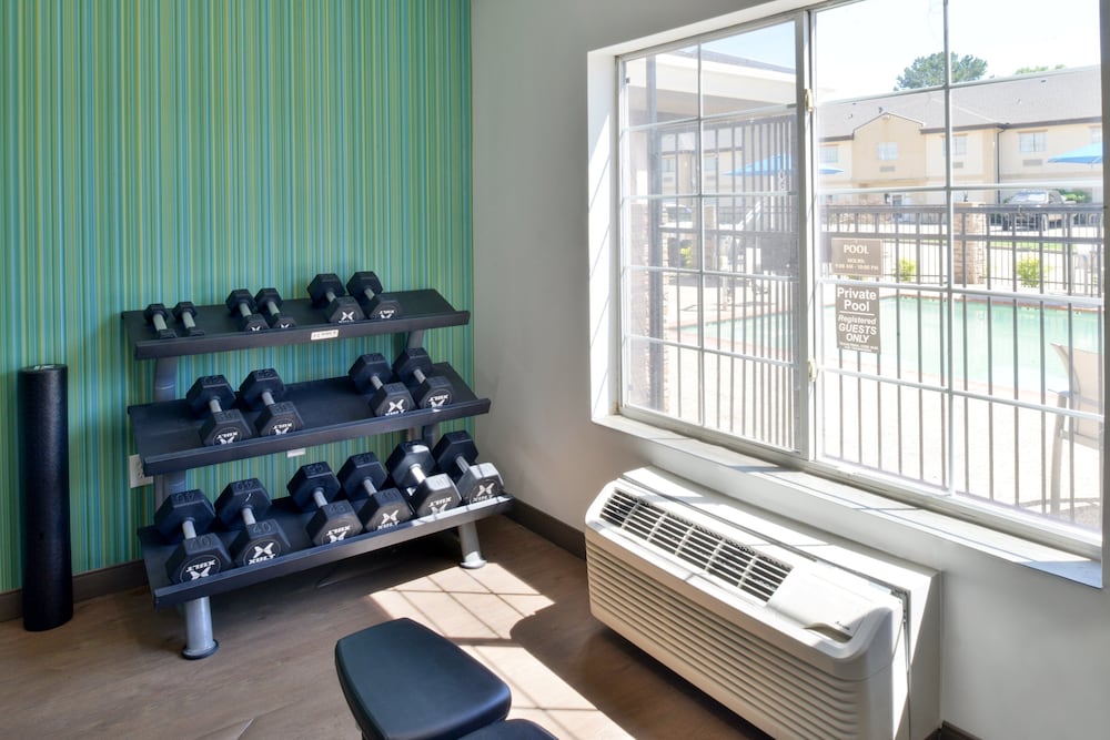 Фото Holiday Inn Express & Suites Carthage