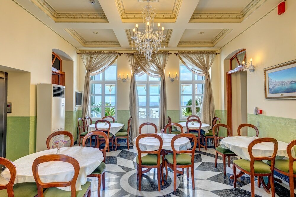 Фото Apollonion Palace Hotel