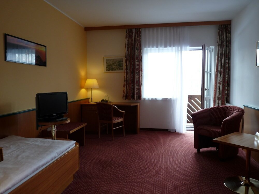 Фото Parkhotel zur Klause