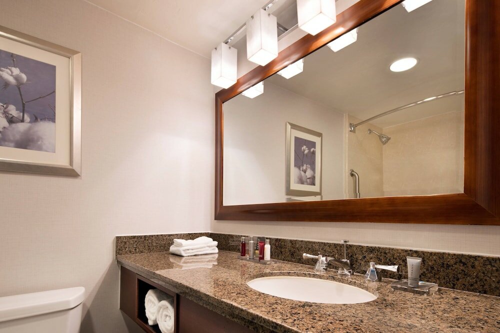 Фото Bakersfield Marriott at the Convention Center