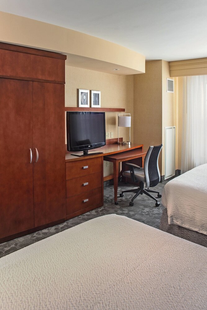 Фото Courtyard Aberdeen at Ripken Stadium