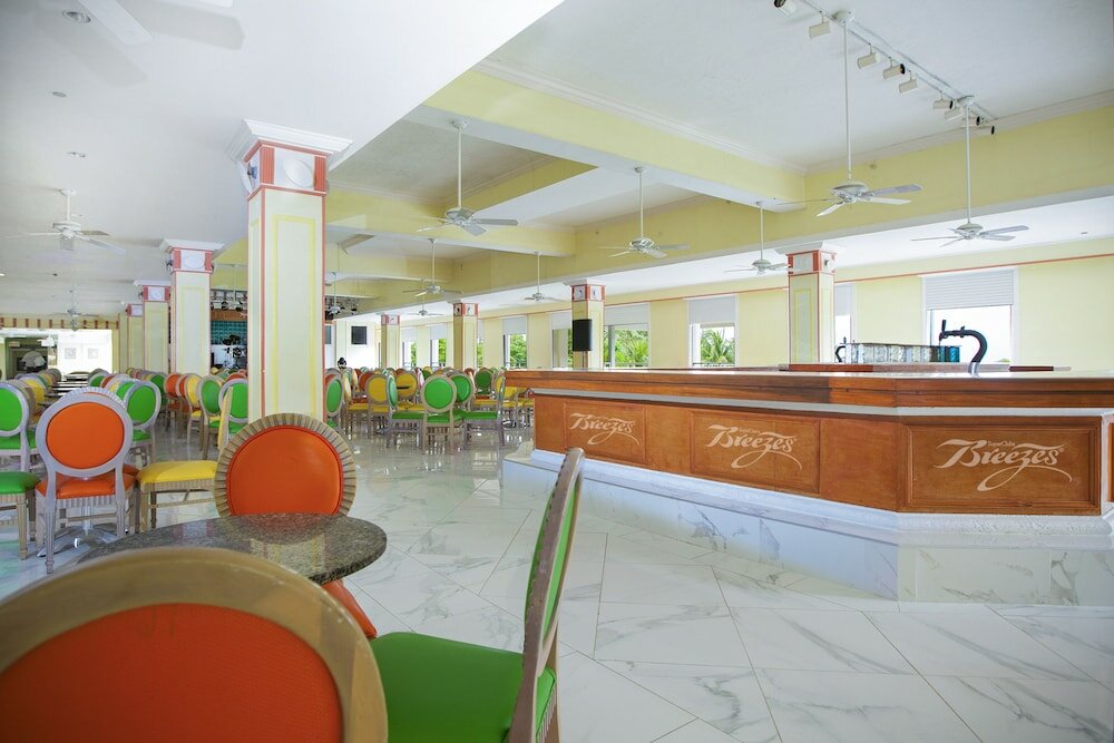 Фото Breezes Resort Bahamas All Inclusive
