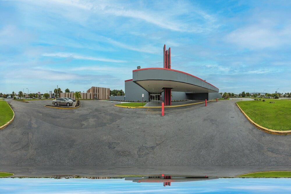 Фото Oyo Hotel Orlando Airport