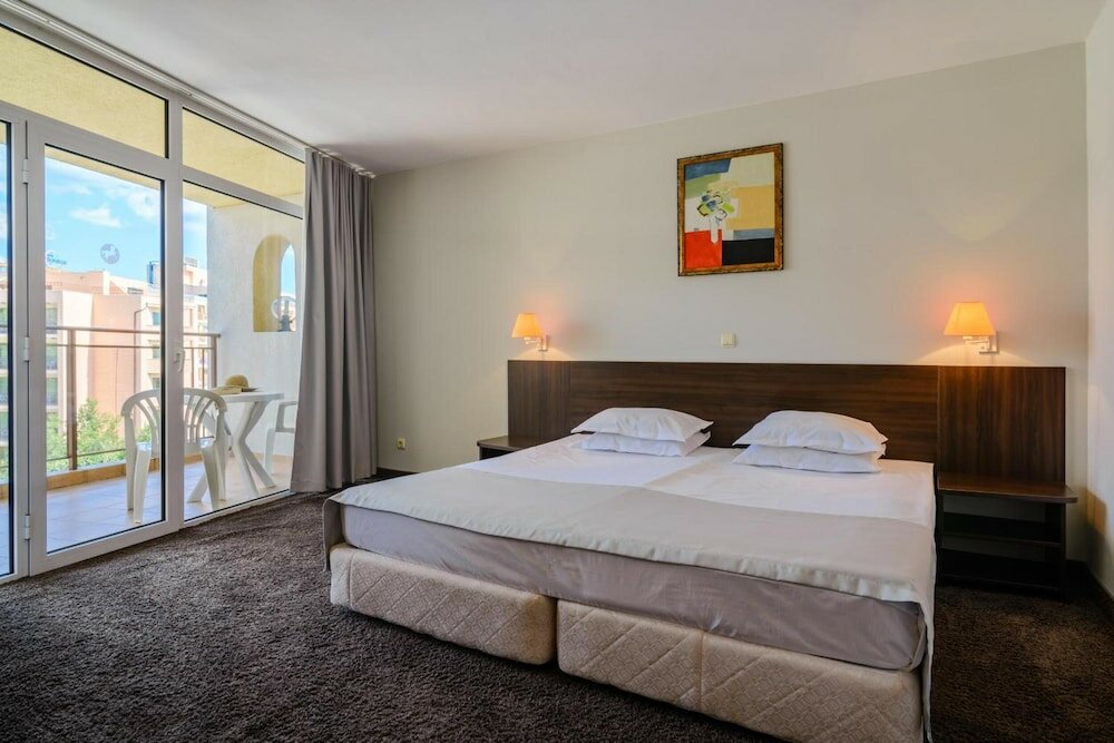 Фото Madara Park Hotel