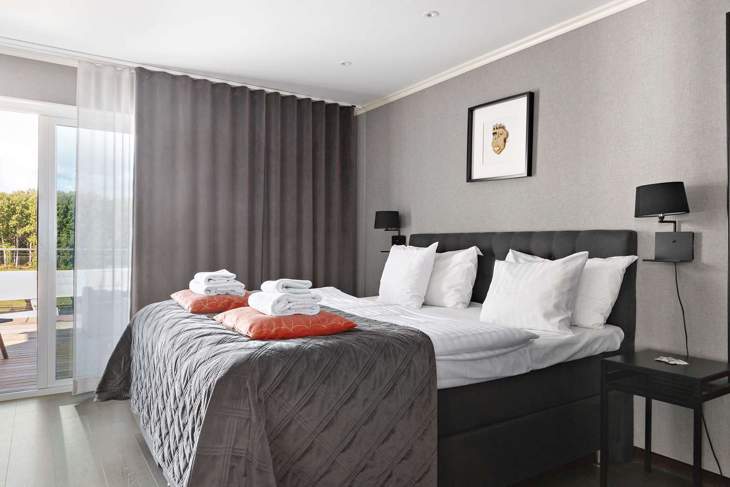 Фото отеля 2