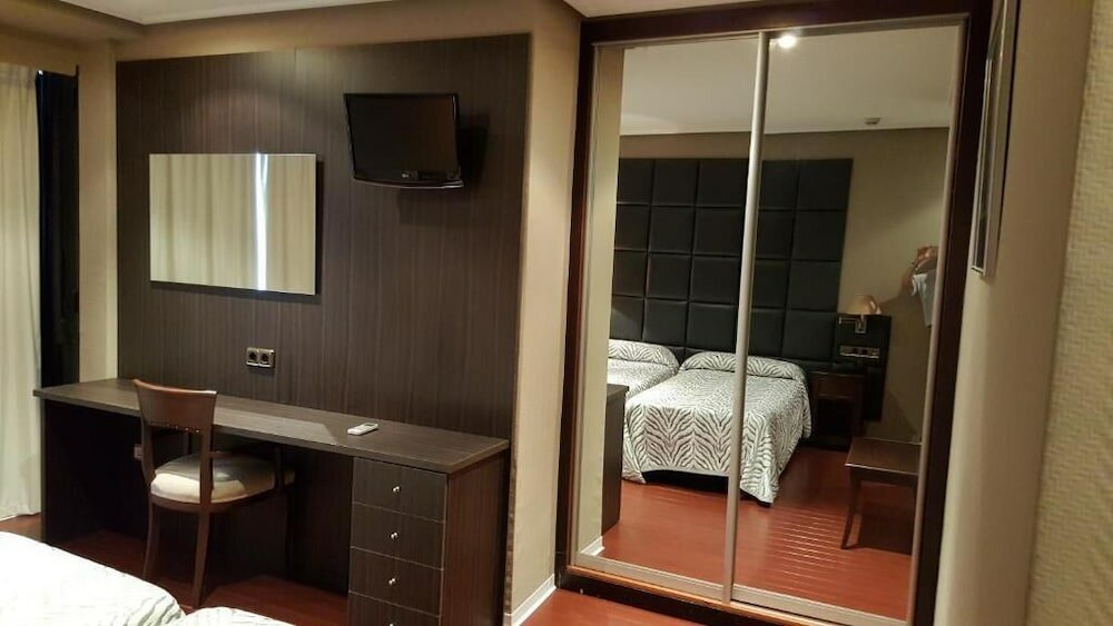 Фото Hotel Benetússer