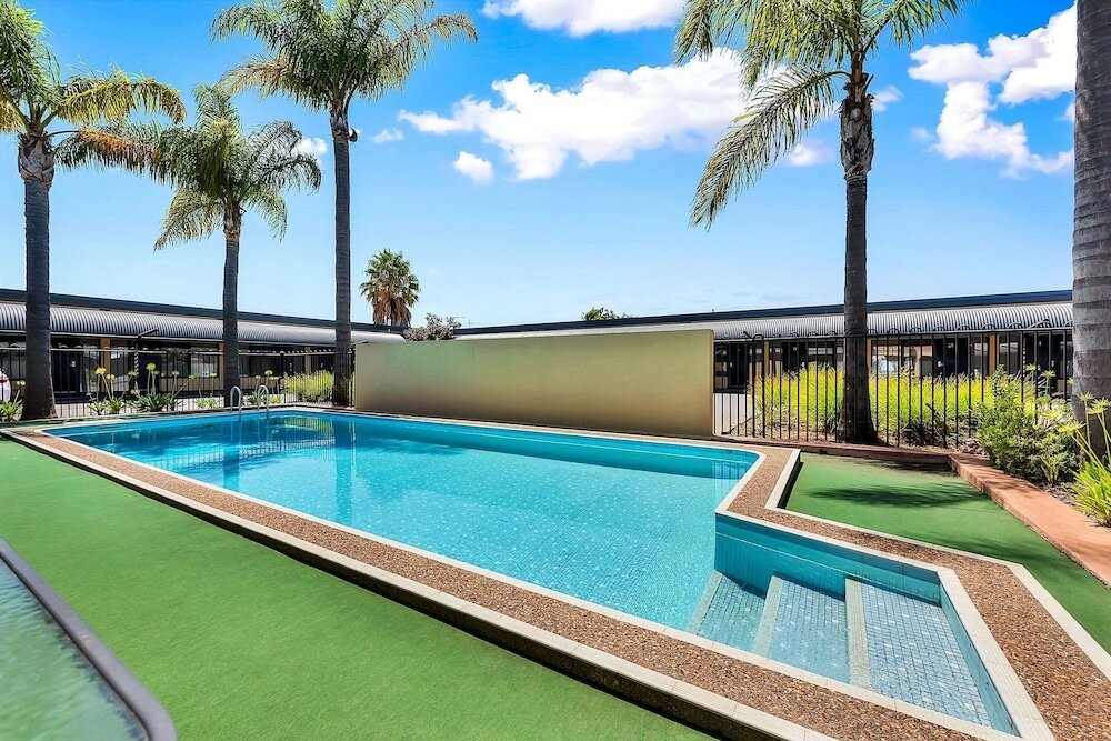 Фото Comfort Inn and Suites Manhattan