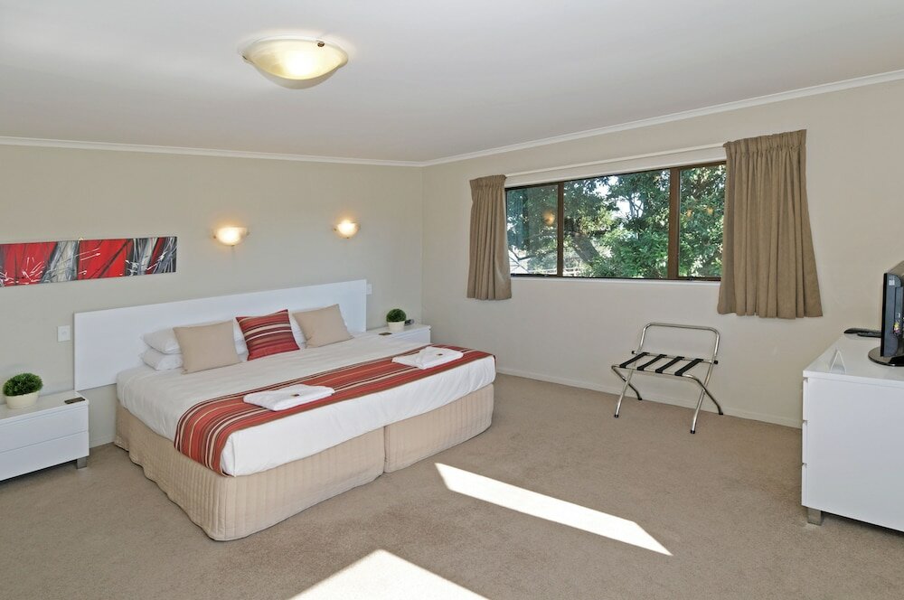 Фото Airport Harbour View Motel