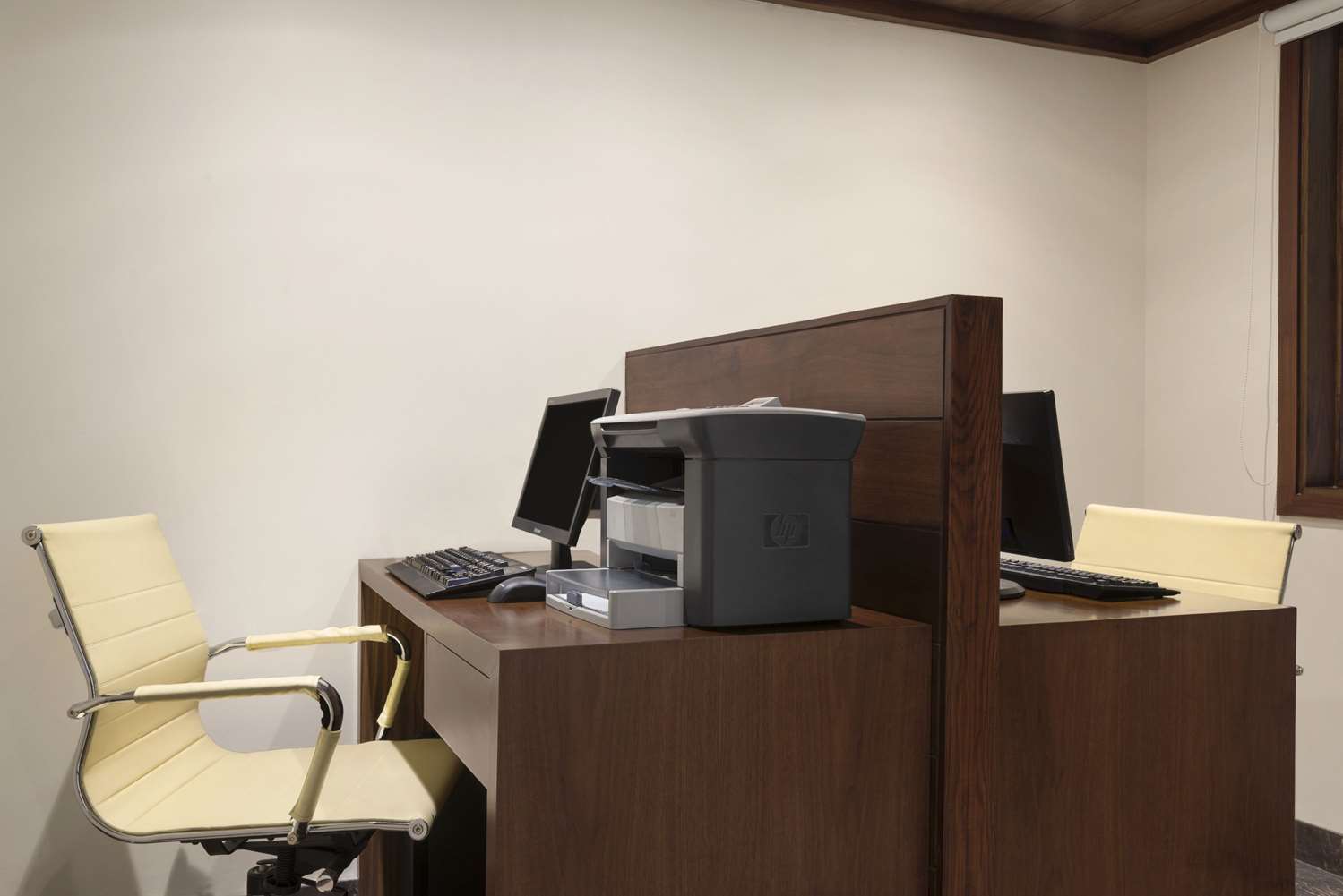 Фото Ramada Plaza by Wyndham Agra