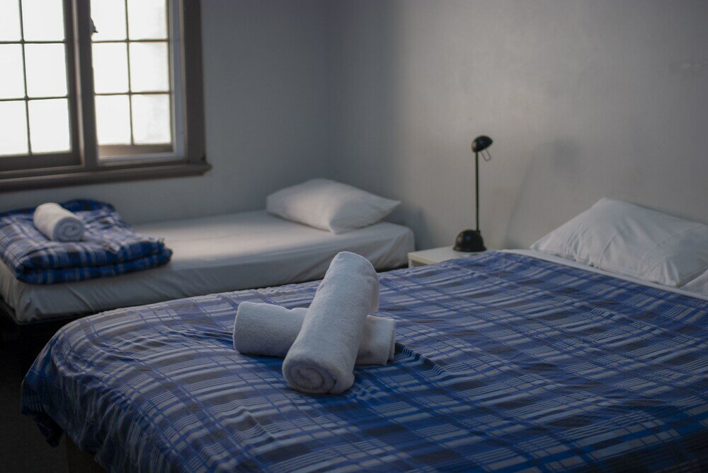 Фото The Emperors Crown Hostel