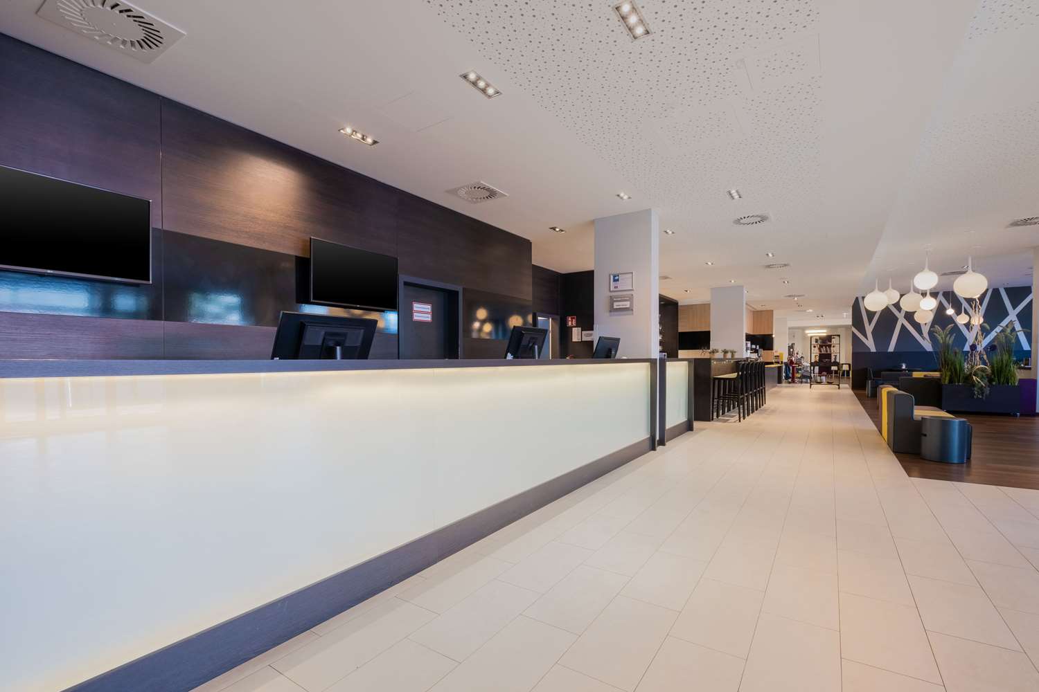 Фото Leonardo Hotel Vienna Hauptbahnhof