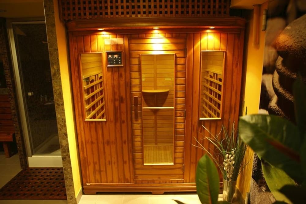 Фото Six Inn Hotel