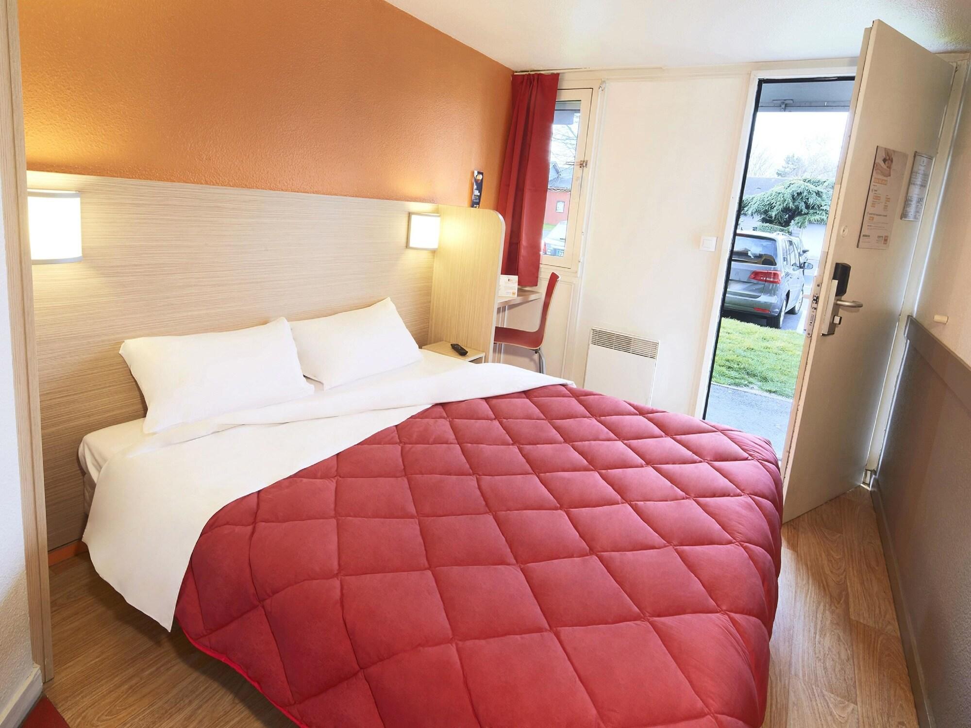 Фото Premiere Classe Boissy Saint Leger