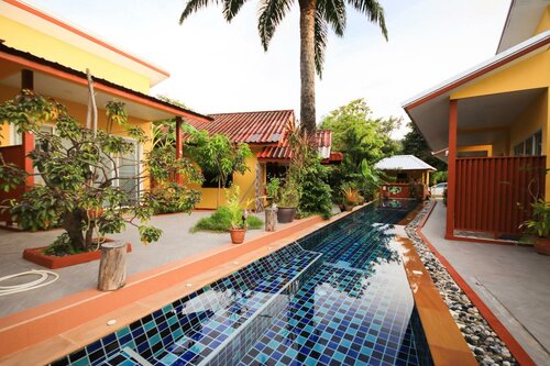Ban Elephant Blanc Apartment