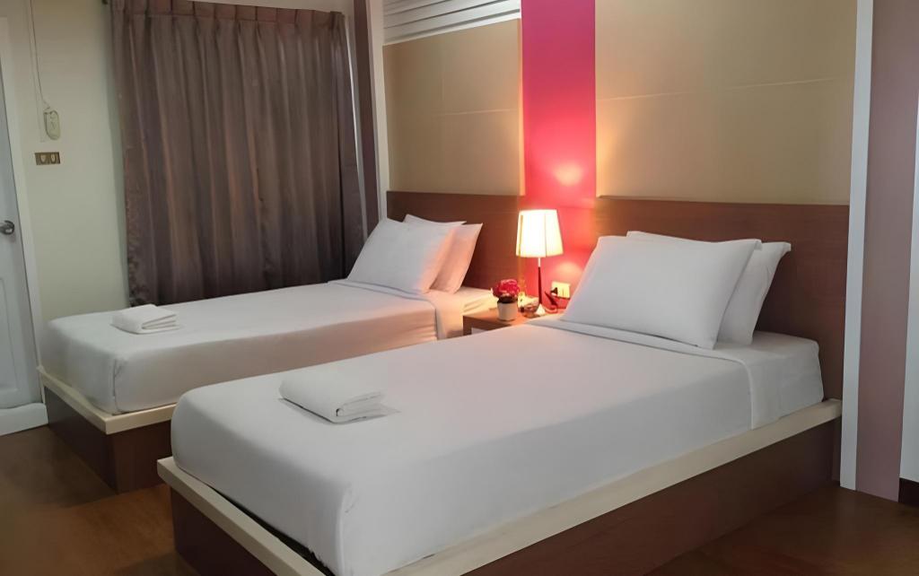 Фото Charoenchit House