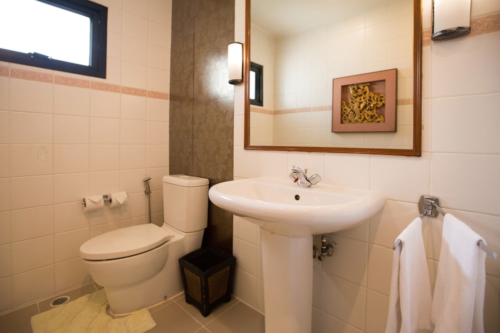 Фото The Tarntawan Hotel Surawong Bangkok