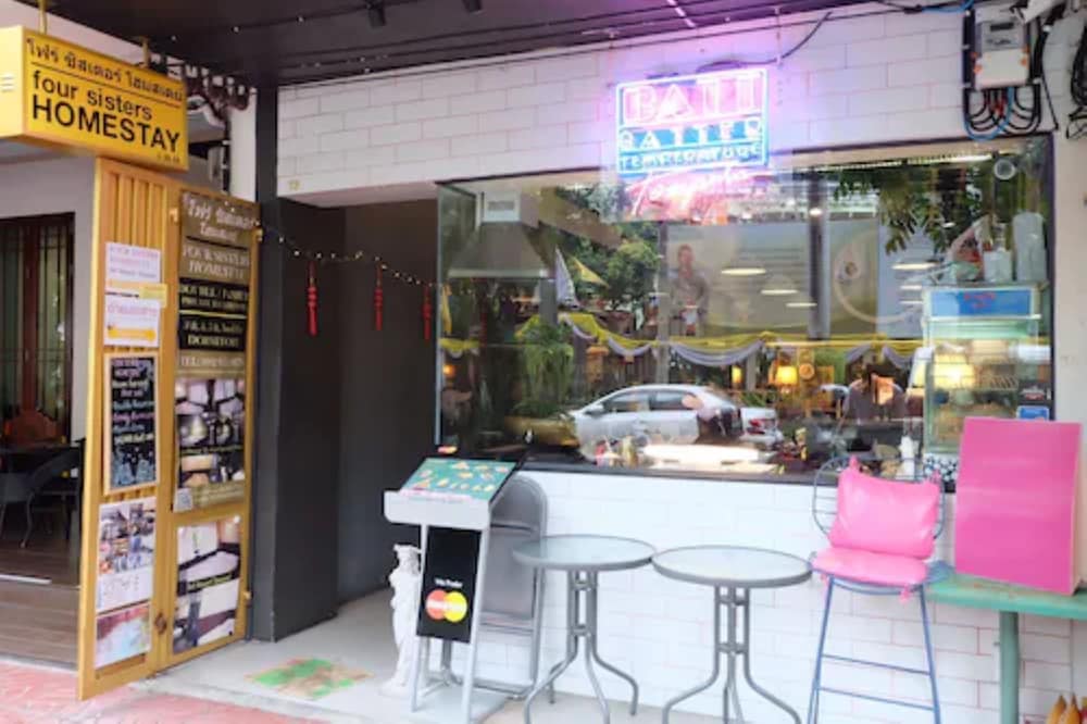 Фото Four Sisters Homestay - Hostel