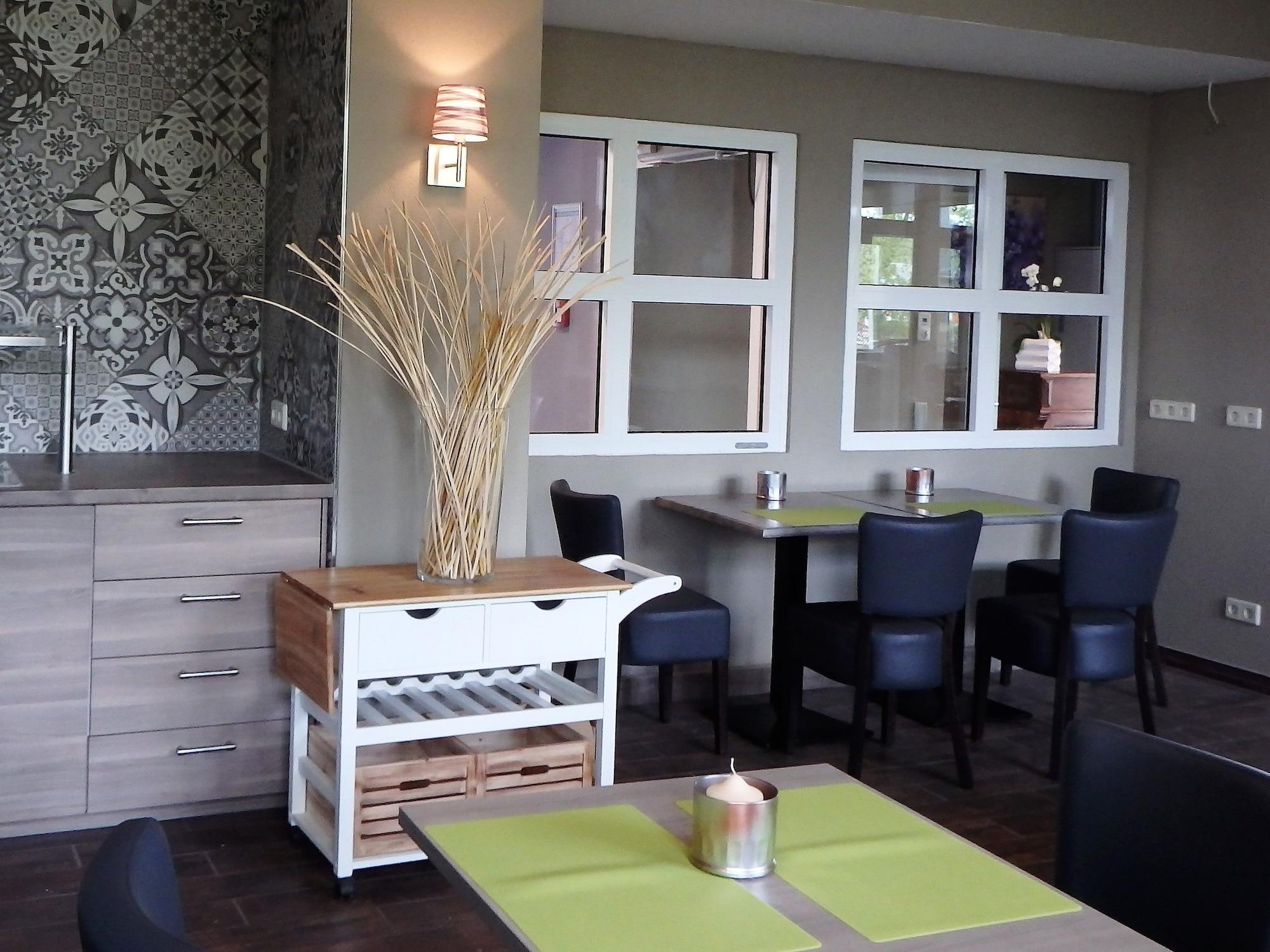 Фото Hotel Lavendelhof & Eselhof Nauen