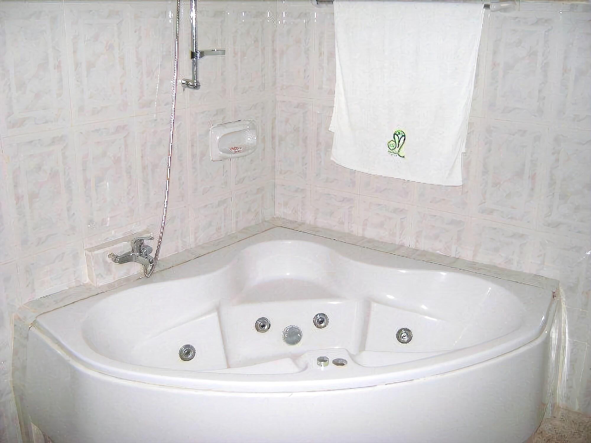 Фото East Airport Guesthouse