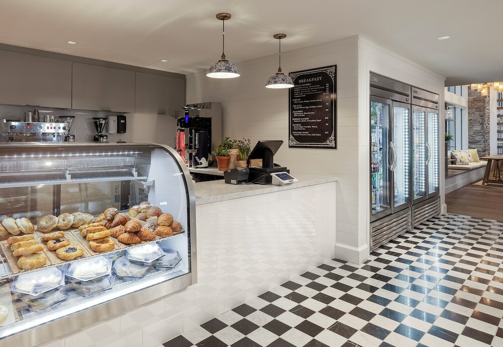 Фото Newport Harbor Island Resort