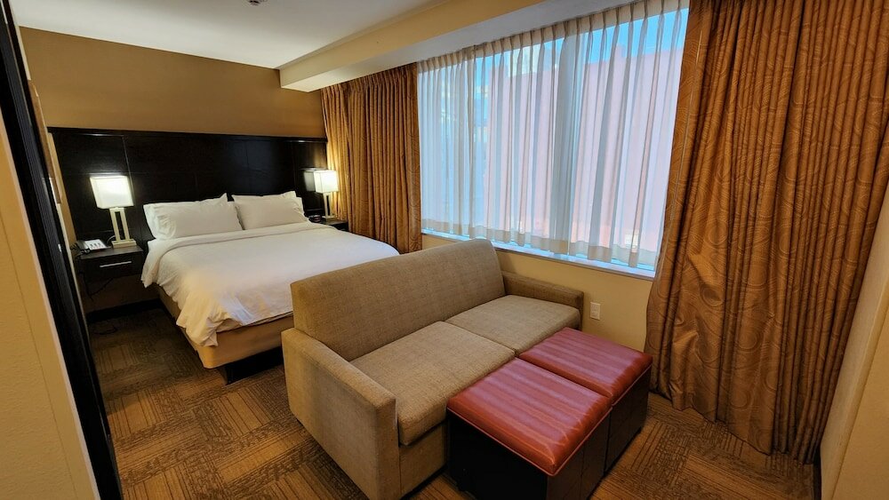 Фото Staybridge Suites Denver Downtown, an Ihg Hotel