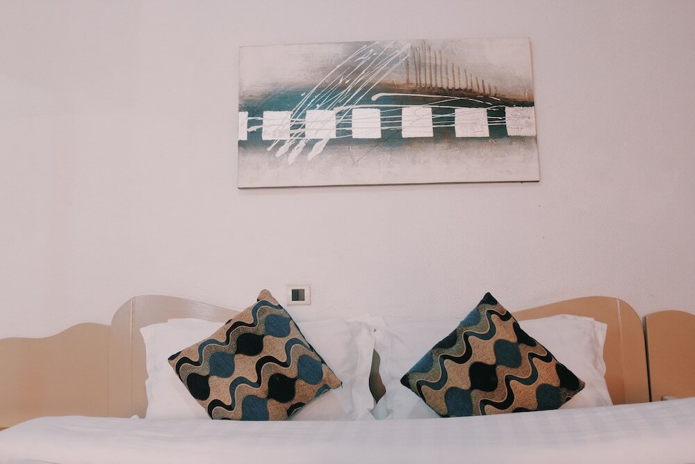 Фото Hill View Hotel McCarthy Hills