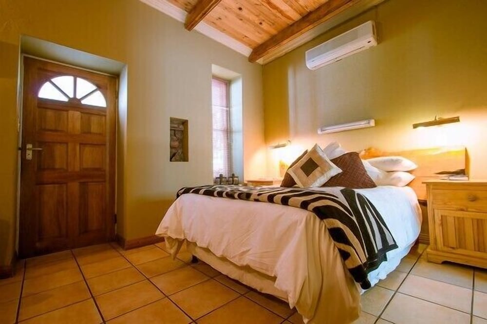 Фото The Barracks