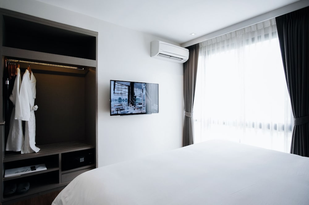 Фото Brique Hotel Chiang Mai