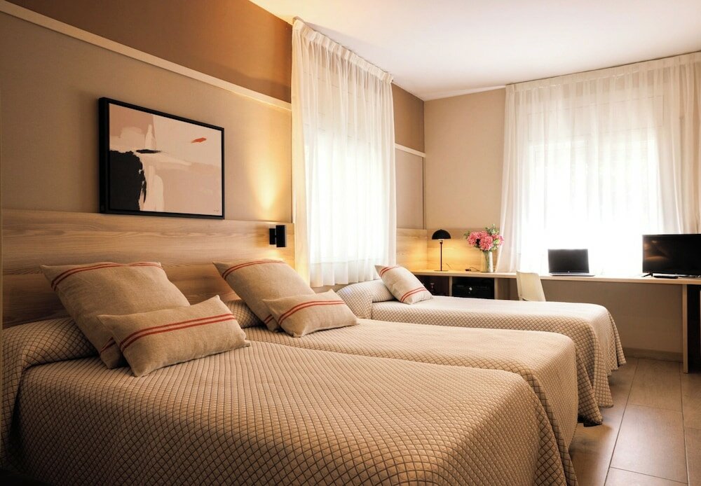 Фото Hotel Bonanova Park