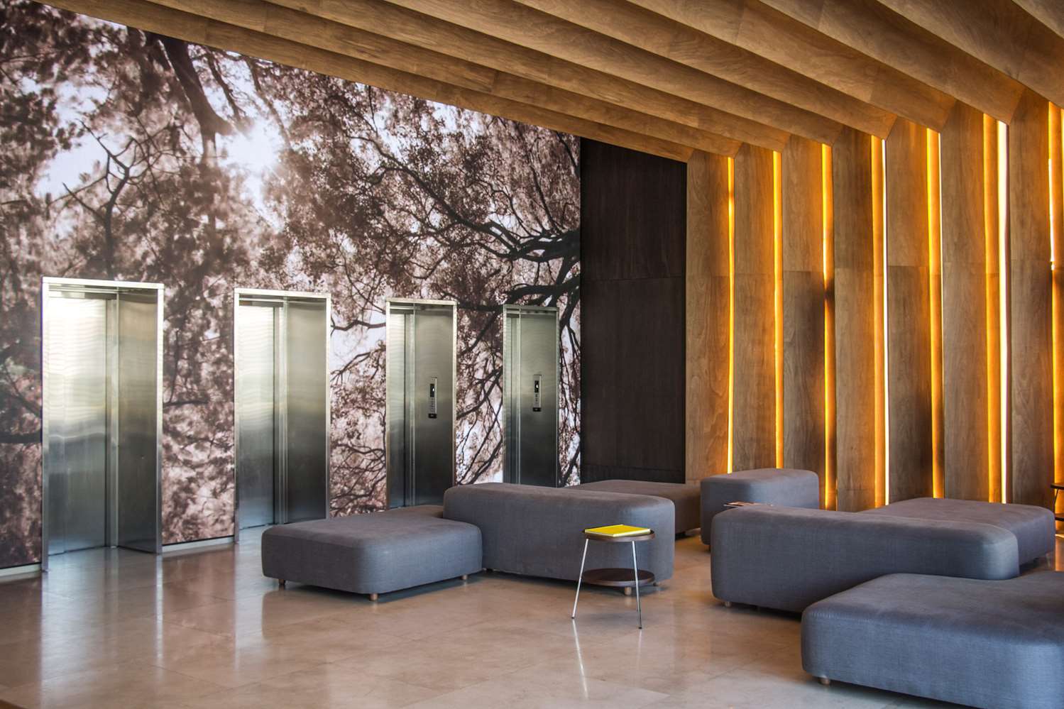 Фото Dazzler by Wyndham Asuncion