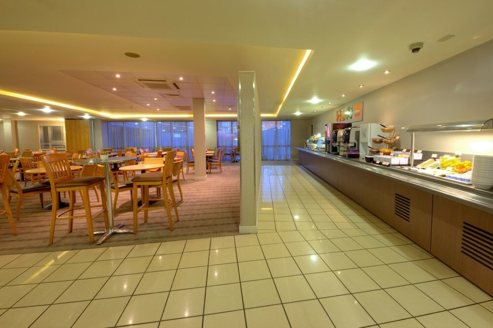 Фото Holiday Inn Express London - Limehouse, an Ihg Hotel