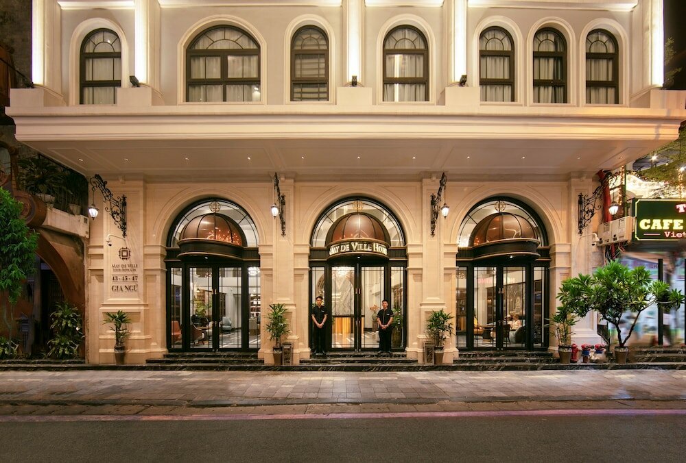 Фото отеля 1