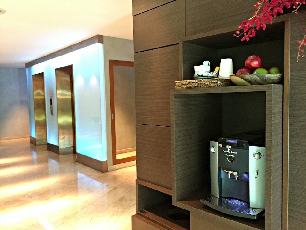 Фото Lit Bangkok Hotel