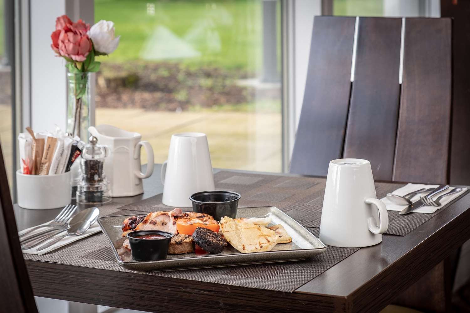 Фото DoubleTree by Hilton Belfast Templepatrick