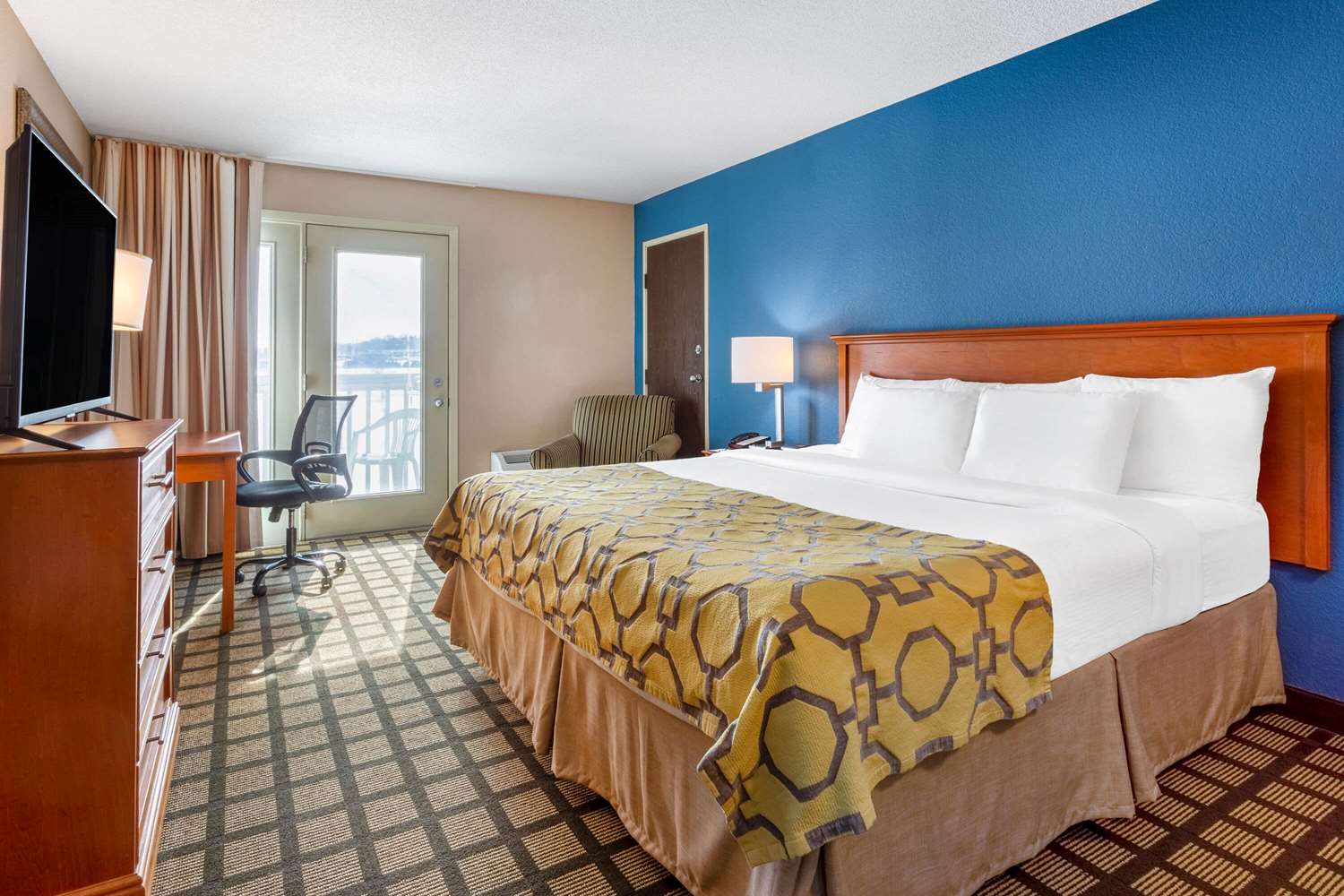 Фото отеля 2