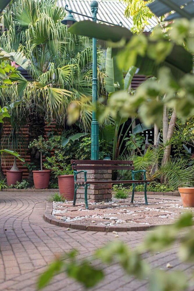 Фото Knysna Log-Inn Hotel