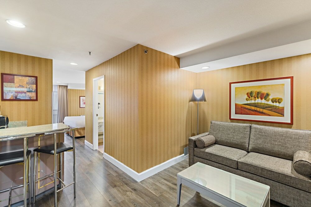 Фото Executive Hotel Vancouver Airport