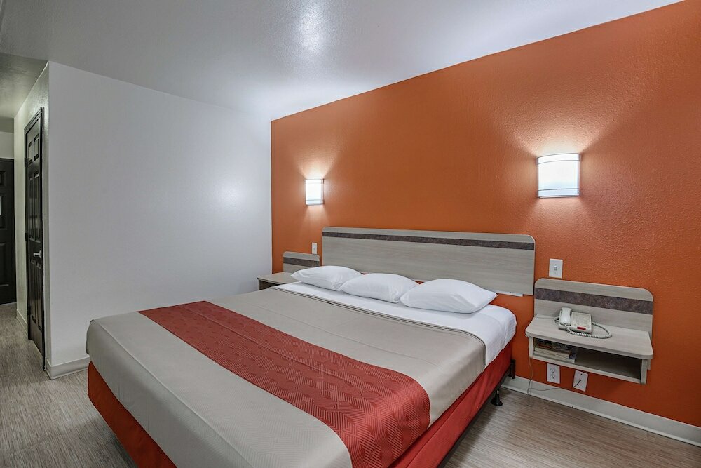 Фото Motel 6 Pasadena, Tx