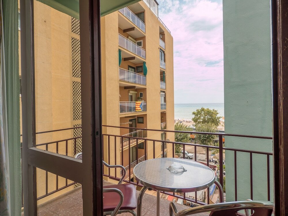 Фото  Checkin Garbí 